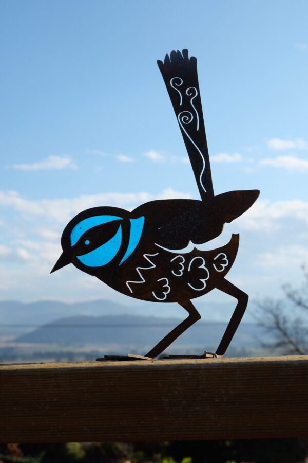 Fairy wren with stained glass - Image 3