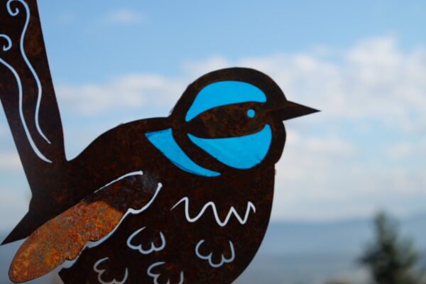 Fairy wren with stained glass - Image 2